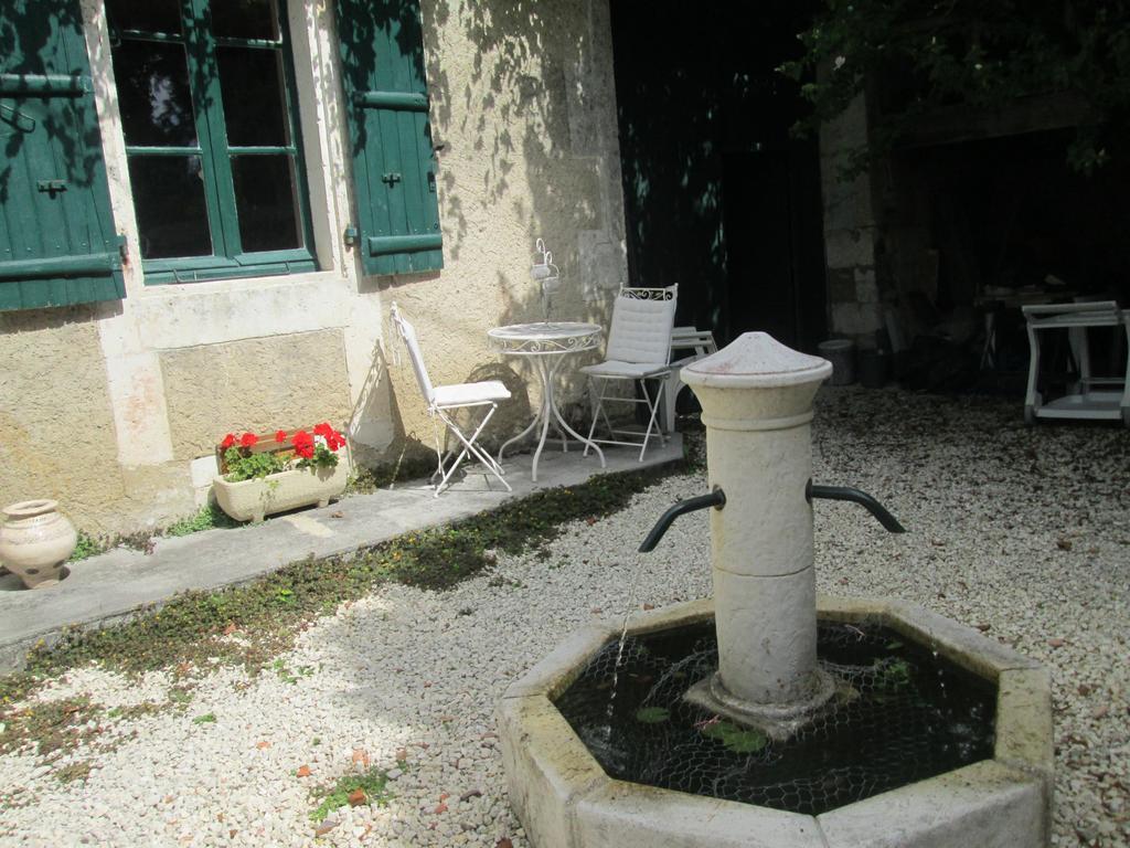 Le Petit Lavoir Saint-Paul-Lizonne Exterior foto